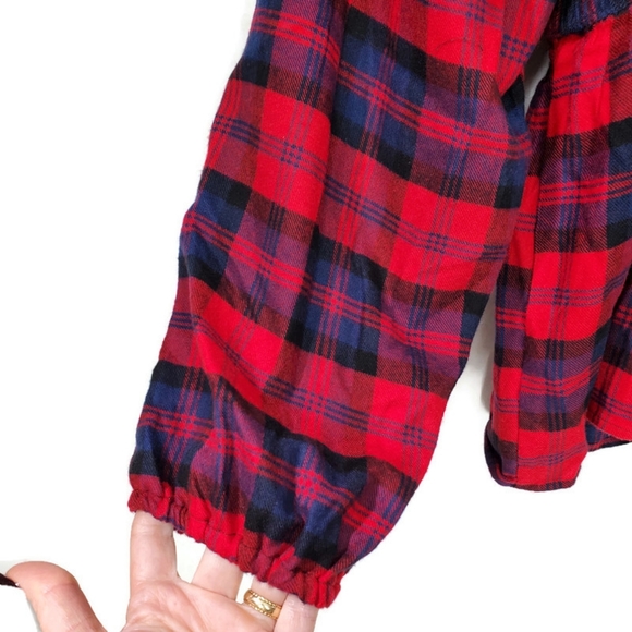 Torrid Brushed Red Plaid Smocked Top, Babydoll cut, Puff sleeves, NWT size 2X - Picture 8 of 13